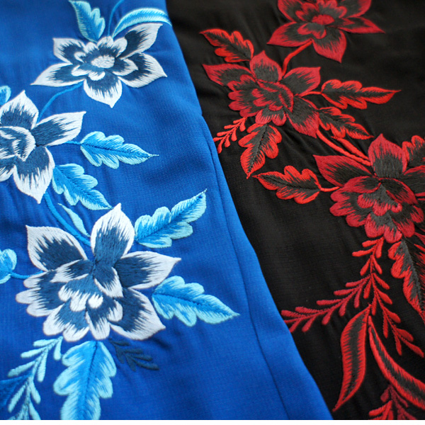 ベトナムらしさ満点！花刺繍アオザイ ※上着のみ